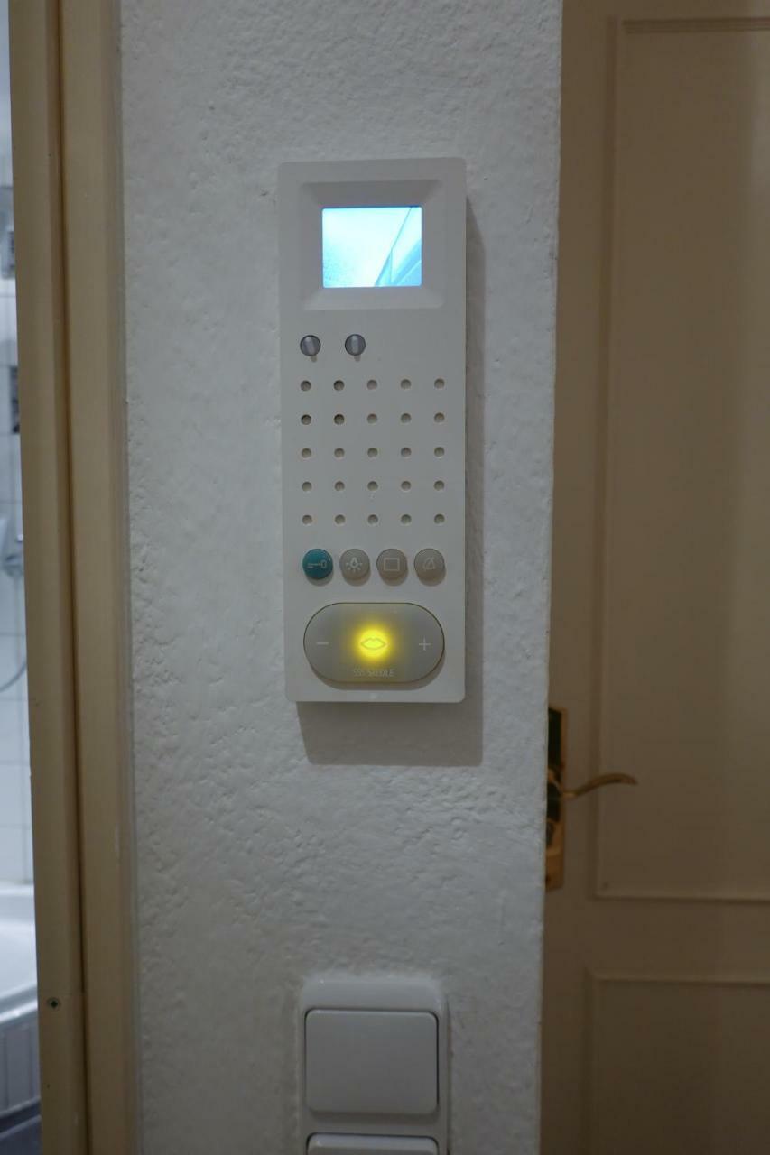 1 Zimmer Wohnung Mit Der Terrasse In Der Innenstadt Wiesbaden Buitenkant foto
